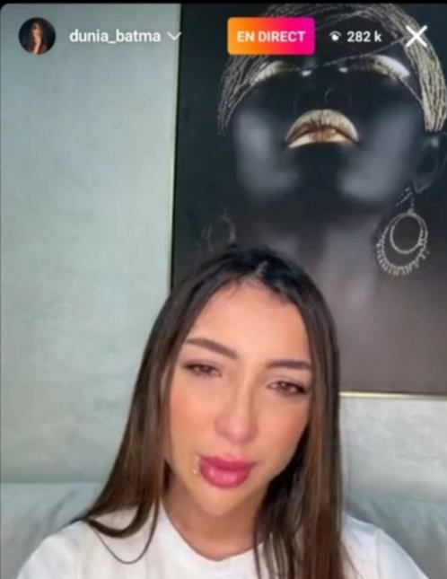 Bentmostapha's tweet photo. لايف كان فيه 300ألف مشاهد حضرو فيه ممثلين ومغنيين ومخرجين ومنتجين وانفلونسر وأطباء وطريطور وميكاب ارتس وكوتش وصحافة ومصريين وجنسريات أخرى وكافة عامة الشعب شكرا على حضوركم وفضولكم واخا عارفين كون بغينا نجمعوكم على شي موضوع مهم كموضوع الساعة لي هو غلاء الأسعار والله لا تجمعتو🙂✌ https://t.co/xfeqxmh09O