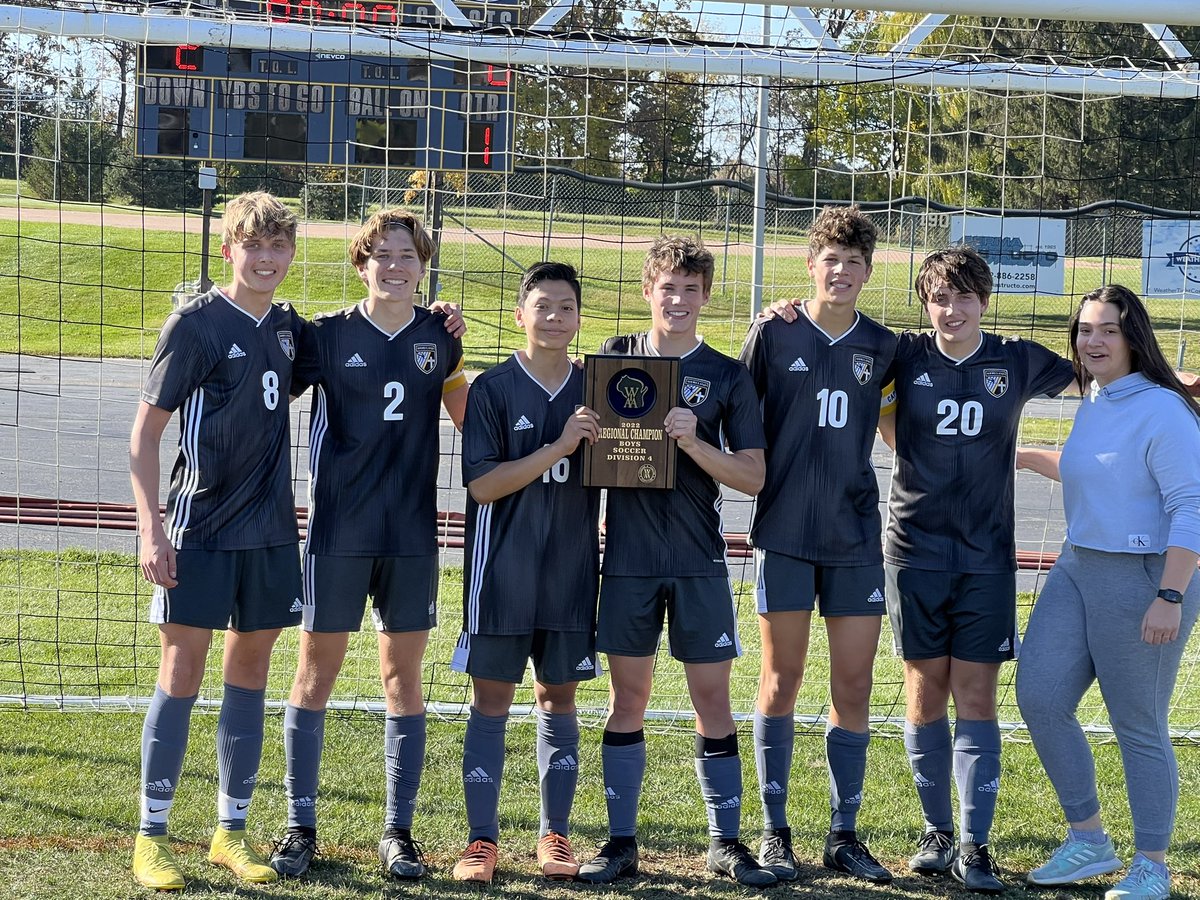 ShorelandSoccer's tweet photo. (4of4) Thank you, especially to our seniors who made this season memorable and, most importantly, fun! Soren, Lincoln, Eli, Isac, Ayden, and Matthew, you will be missed!
#onceaPaceralwaysaPacer https://t.co/WY7KYVL6p6