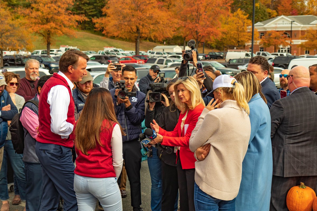 PWCGOP's tweet photo. At least 4 TV Crews, numerous photo journalists and even a few folks with old fashioned pen and paper. But all recording a fantastic mid-day event in #StaffordCounty. They call this Momentum friends/have you voted for #Yesli yet? #VA07 https://t.co/PoFbNfUbVc