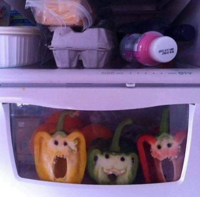 inside <a href="/christellar/">c͟h͟r͟i͟s͟t͟e͟l͟l͟a͟r͟ </a>'s fridge on Halloween!