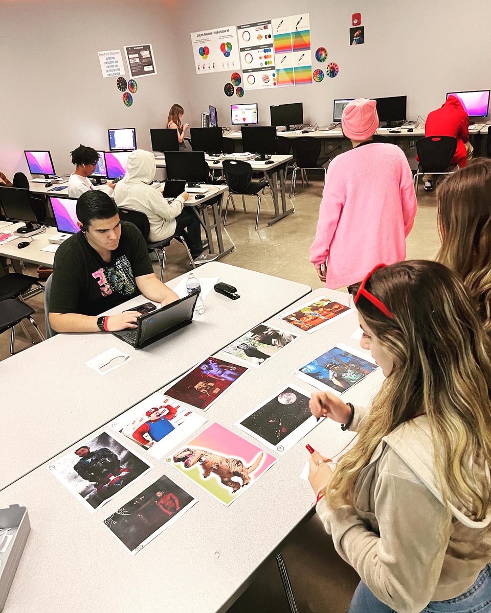 VMHSdesign's tweet image. Another battle Friday! Forgot to get a pic of the winners… guess we were having too much fun! 🤷🏻‍♀️ 

#graphicdesignbattles #photoshop #studentdesigner #adobe #illustrator #highschooldesign #saveteranshs #photography #photoediting #graphicdesign #sanantonio