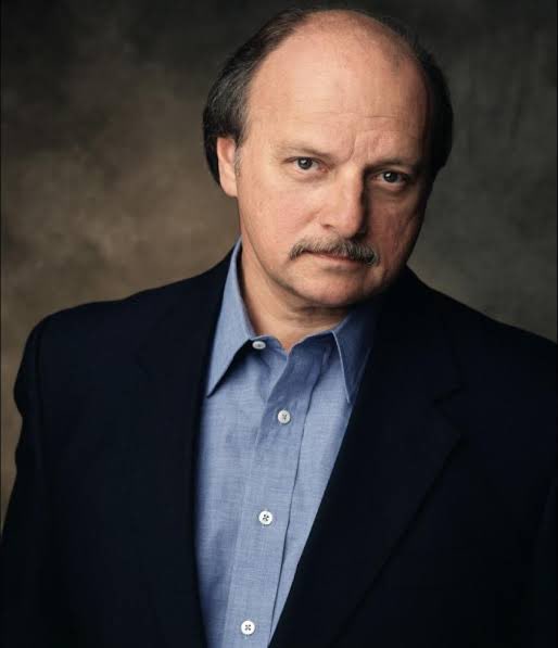 Happy birthday Dennis Franz. My favorite film with Franz is Dressed to kill. 