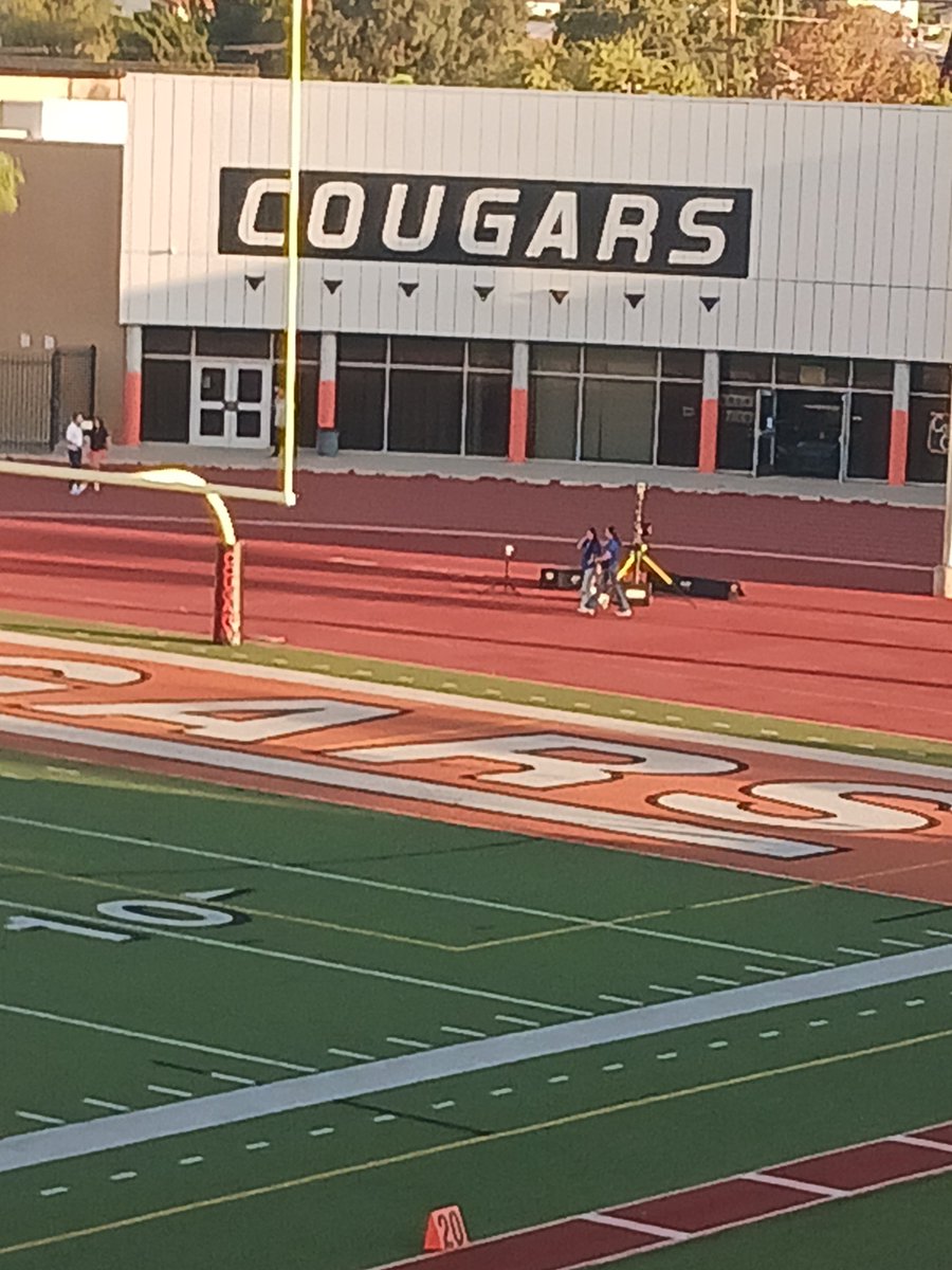 RedJacketArmy's tweet photo. We are at Escondido High School where the Cougars are hosting their in town rivals the San Pasqual Fighting Eagles on Homecoming. Updates throughout the game and highlights at 11pm on KUSI's PPR. @FightingEagles_ @ehscougars @KUSIPPR https://t.co/mj9MxUeHvc