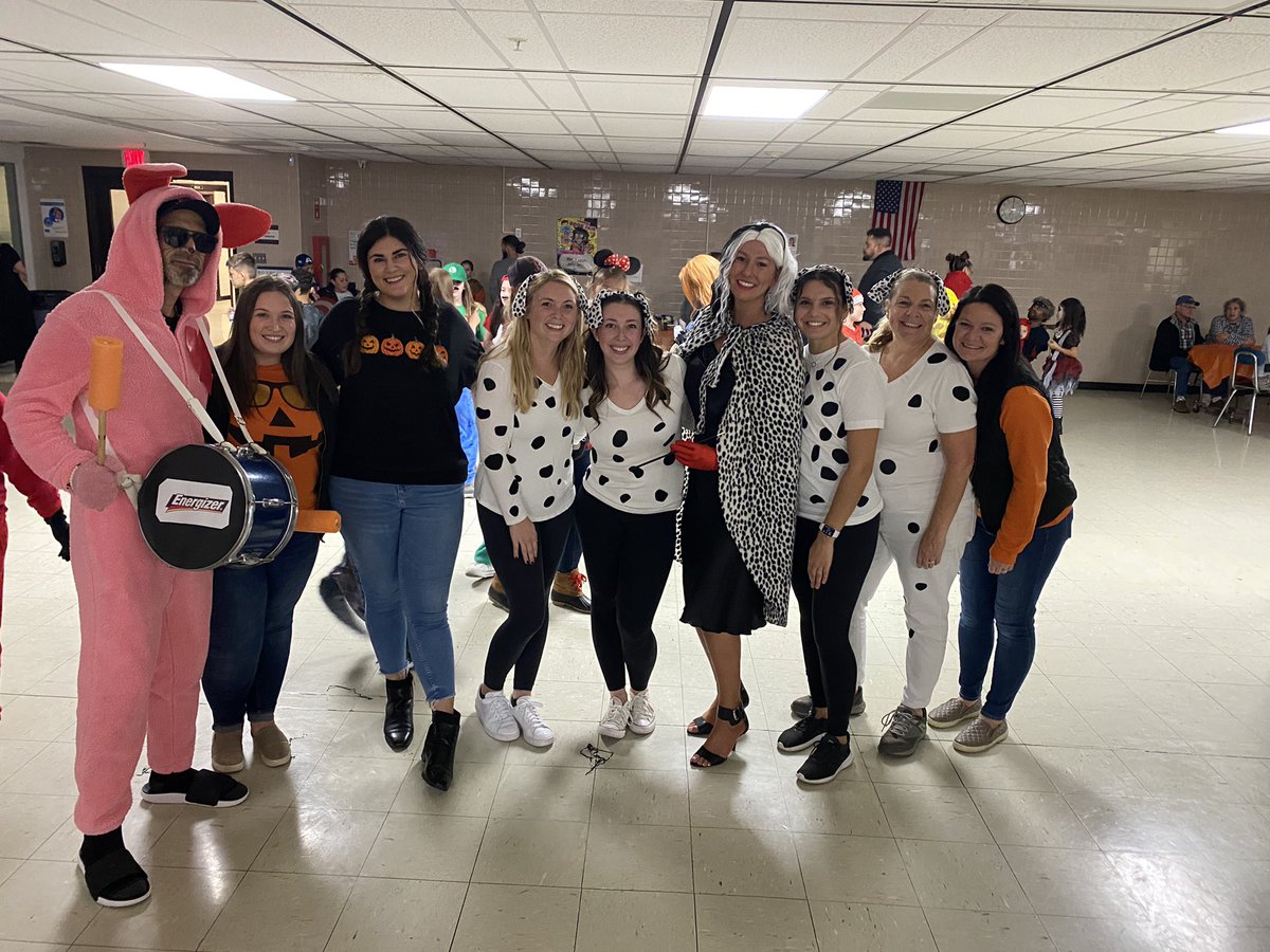 Always thankful to see our teachers representing at our school events.. missing from our picture <a href="/JacquiCoppa/">Jacqui Coppa</a> and <a href="/TNap12/">Tonianne K. Napolitano Ed.D.</a>❤️🤍❤️ #HennesseyRising #HarvestDance