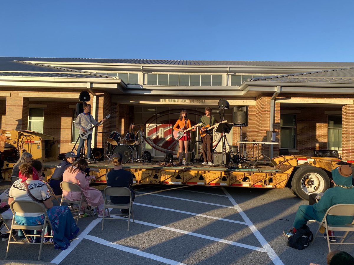 What an AMAZING group of StuCo officers and members we have this year! I could not have done this without them! I am very humbled and feel honored to serve our students at SMMHS! Thanks to all for helping us give our student body a fun event! #SMMHSSoars