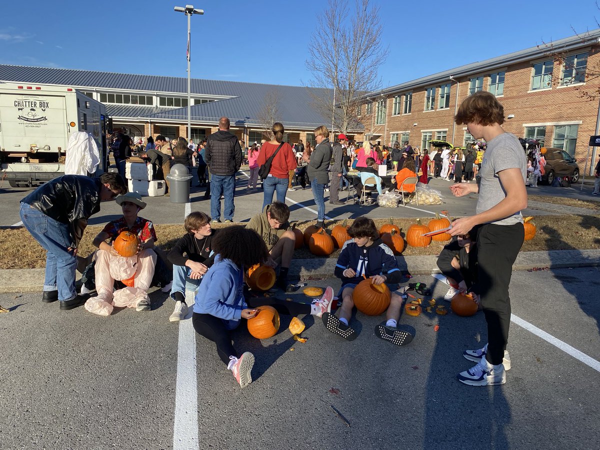 Kristin Robertson tweet media