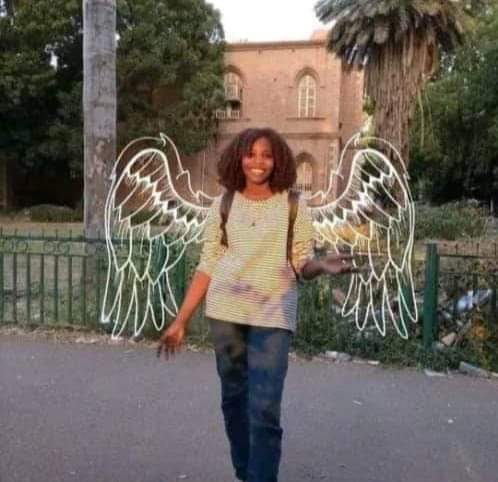 Ooo7ask's tweet photo. Aretya Moh 💔 
كانت معركه ريتا مع الايام اكبر من تحمل روحها الجميله 
انا اسف ي ريتا 
لي روحك الطيبه السلام ليك الرحمه والمغفره ولي اصحابك الصبر والسلوان 💔 https://t.co/An8GfO1r6s
