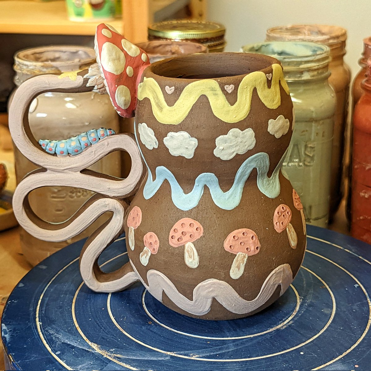 StudioSundays's tweet photo. Things keep getting cuter #pottery #ceramics #artist https://t.co/gGLfUJdsR9