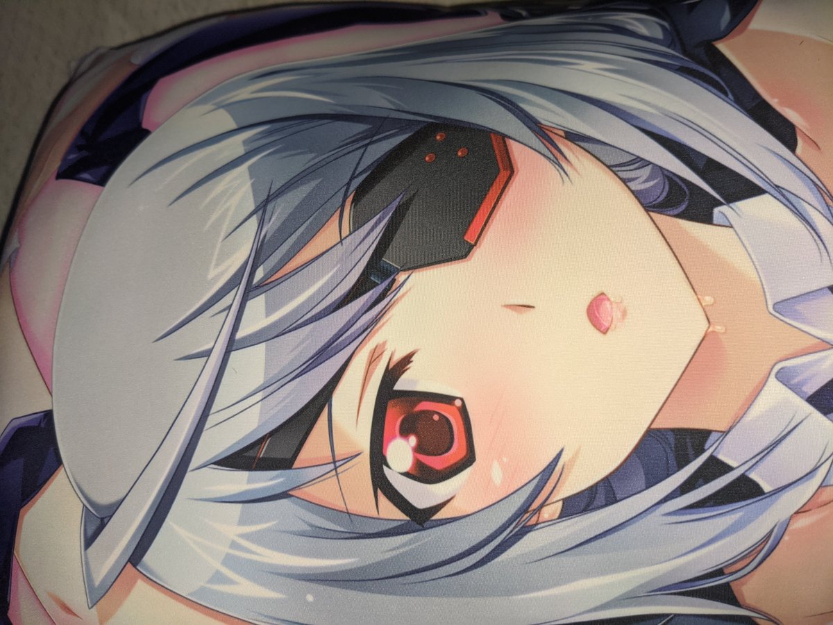 DakimakuraZone's tweet photo. Laura is beautiful! @anko1014 https://t.co/xBefdwEBHz