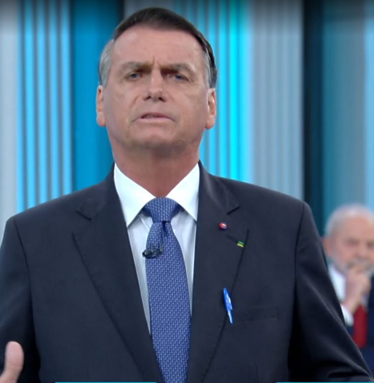 sboficial's tweet photo. Lula: "Bolsonaro se esquece que herdou a presidência de um golpista da qual ele ajudou a derrubar Dilma." #DebateNaGlobo #Eleicoes2022 https://t.co/43gginLFAS