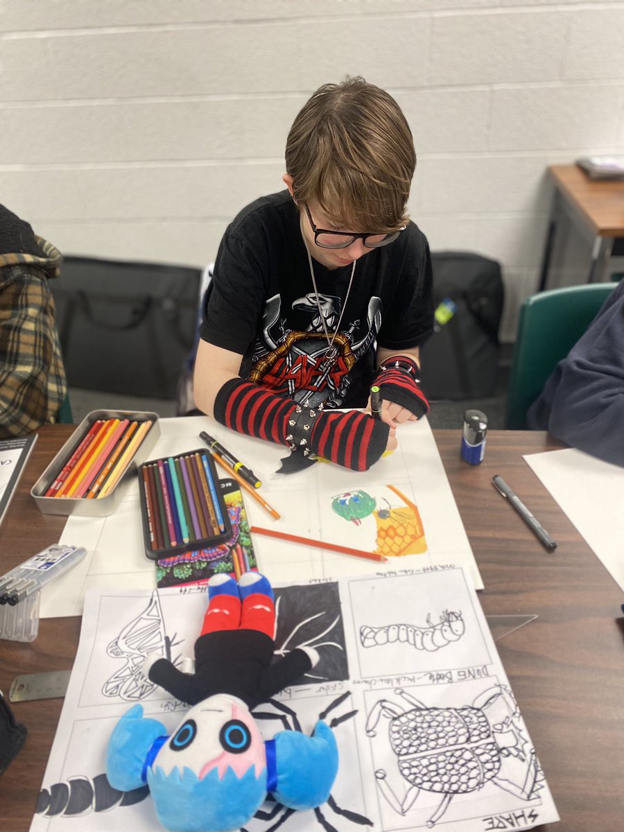 Sarah68212695's tweet photo. Students who take Design Fundamentals are the most creative. I love seeing what these brilliant minds come up with. @OLOLCRUSADERS @lionsnewstoday @DualCreditatCC https://t.co/OVBhQqYR3I