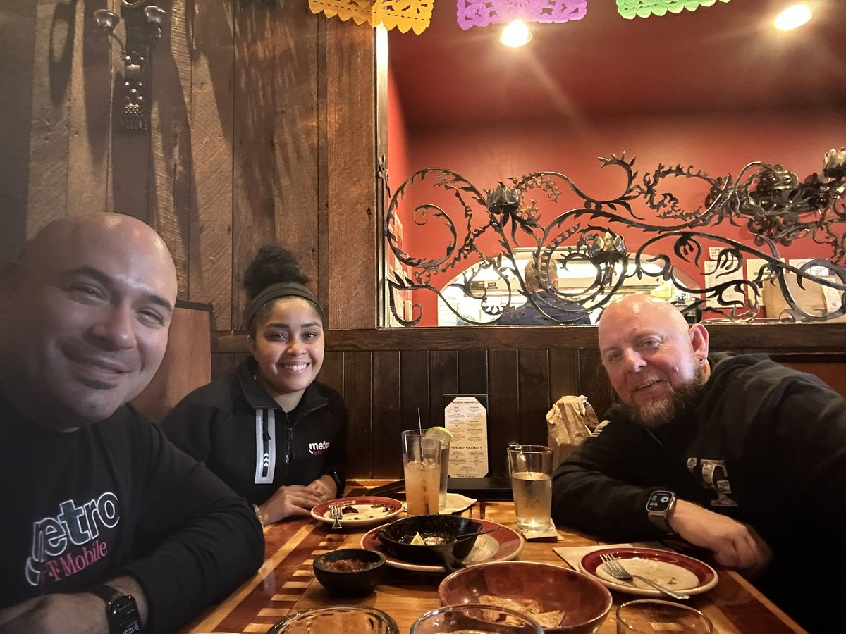 Samantha tweet media