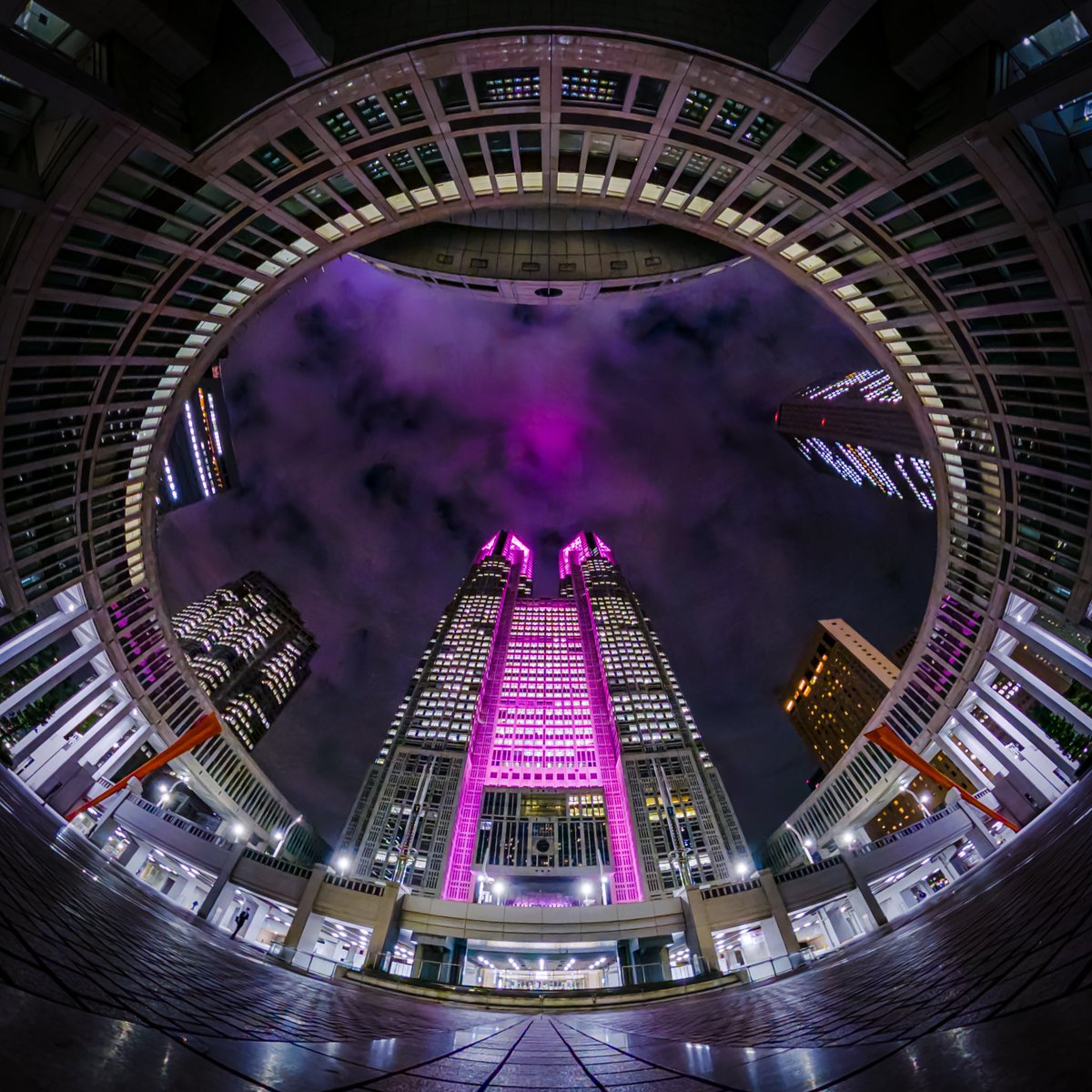 Tokyo Metropolitan Government Building will be lighting the sky Pink for Pink Ribbon Campaign.
Shot on #Insta360X3
Settings - 
Shutter - 1/10 
ISO- 400 
WB - manual 
Pure shot DNG edited in Lightroom. 
#insta360