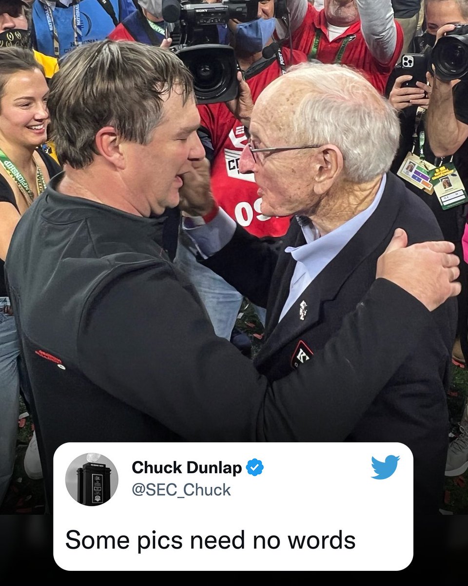 SECNetwork's tweet photo. 🖤❤️

(h/t @SEC_Chuck) https://t.co/NS2oFBxQnO