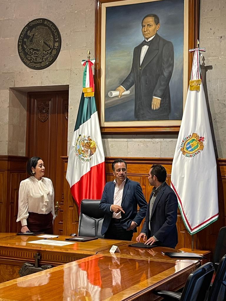 cejavOficial's tweet photo. CEJAV y Fondo del Futuro firman Convenio de Colaboración.

https://t.co/am9FlZrFfp

#juntoshagamosmasc #mascveracruz #cejav https://t.co/MdsQEleyLQ