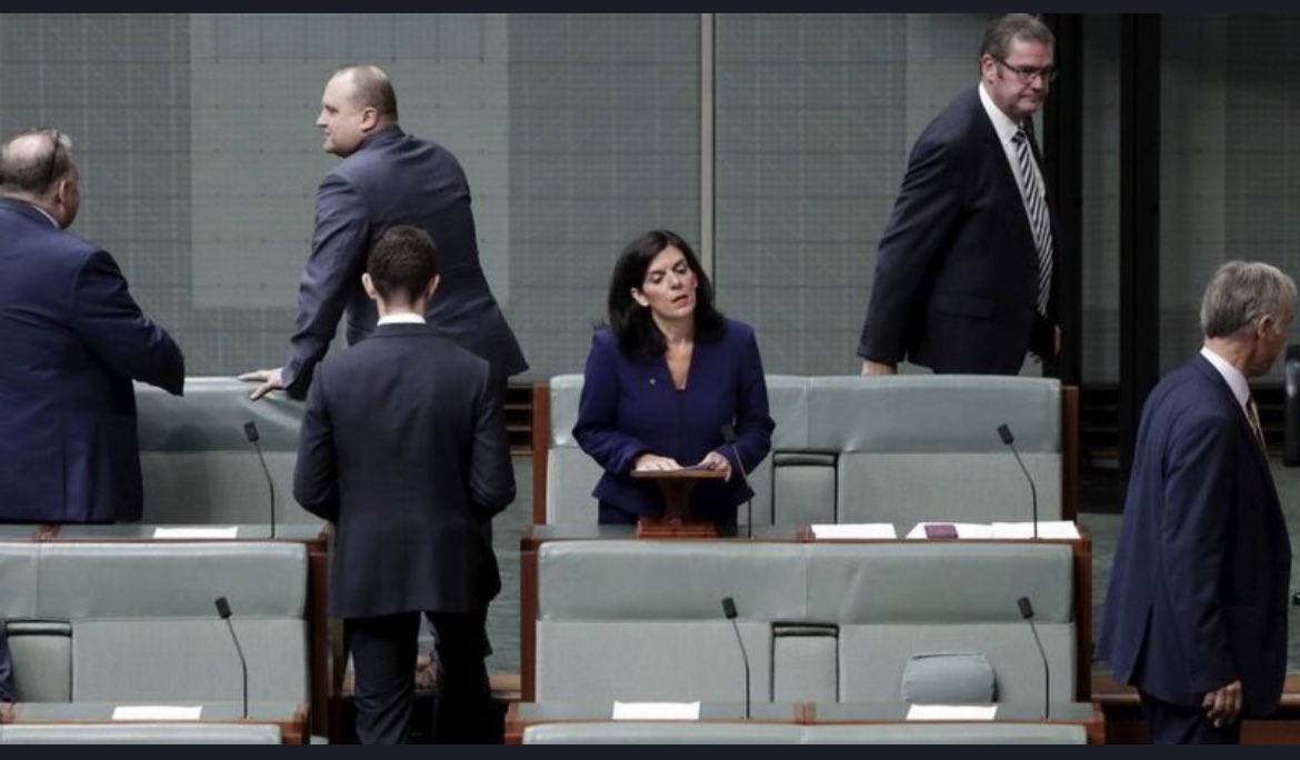 Julia Banks tweet media