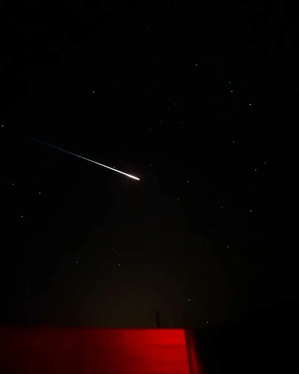 Ayer vi uno de los mejores espectáculos de mi vida, el re ingreso de la segunda fase de la soyuz, que lanzó el carguero ruso Progress MS-21
Realmente increíble!!
<a href="/FronteraSpacial/">Frontera Espacial</a>