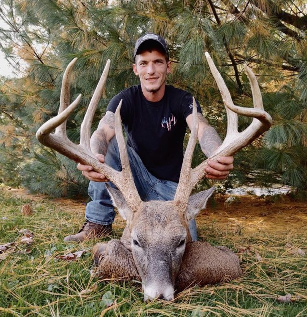 Marion County Monster Roadkill!! Travis Brewer picked up this giant 8 after it was hit by a vehicle. Buckmaster BTR of 183 4/8”  Unreal 8 pointer!  #HuntOhio