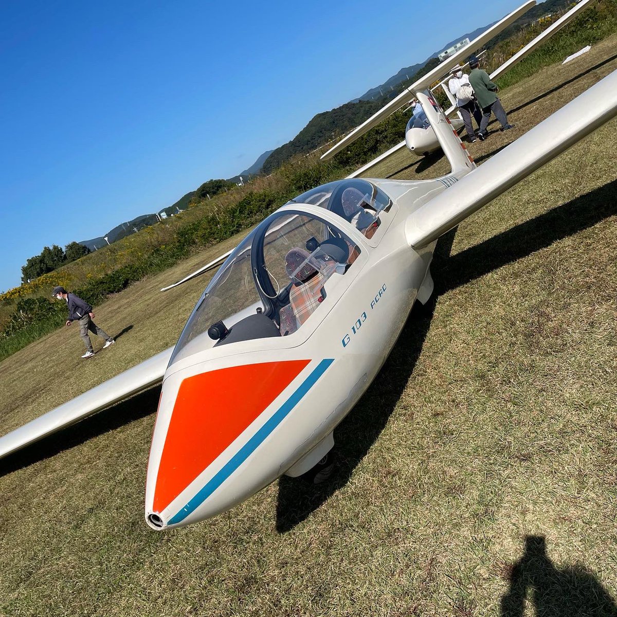 okazakiglider's tweet photo. #グライダー 競技会。
本日の参加機体。
#ASK21 ヤマハソアリングクラブ
#szd50_3 中航連静岡
#G103B 中航連岐阜
#DuoDiscus 中航連愛知
みんながんばれー。
#glider #滑空機 https://t.co/Xp5RAVX9YQ