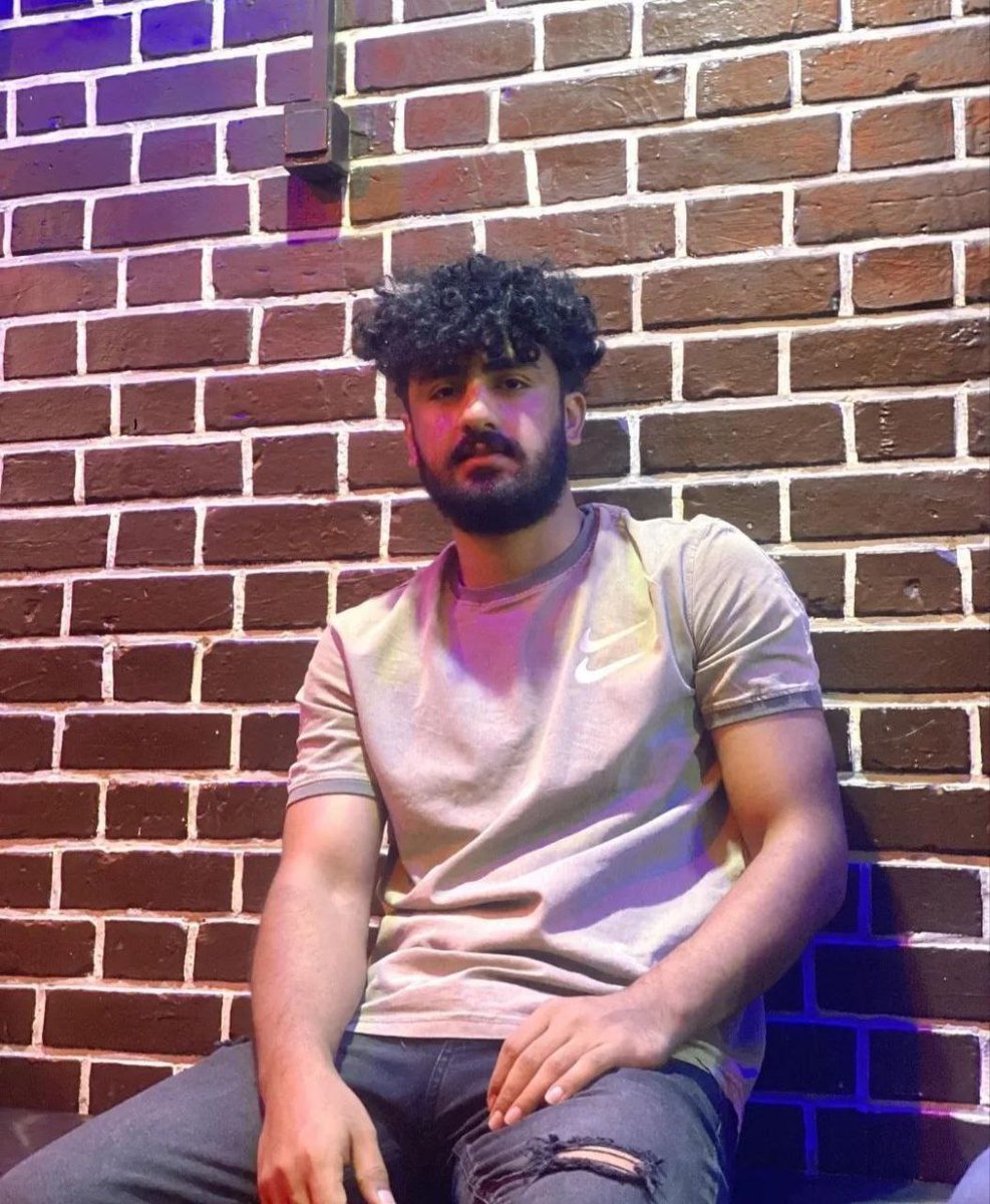 AlirezaEnferad's tweet photo. Moments ago, the repressive forces of the Islamic Republic kidnapped three students named Mohammad Safai Karim Jami and Jamshid Elahian during a night attack on the boys' dormitory of Jundi Shapur University in Ahvaz.

#مهسا_امینی #MahsaAmini #اهواز https://t.co/K8JNz5EXFe