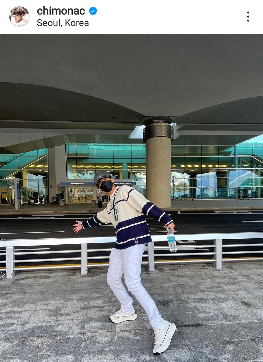 canspells's tweet photo. Since I knew chimon wanted to go to Korea and now he is there, I'll leave this thread: Chimon goes to Korea 🇰🇷

From this                          To this https://t.co/Uy7TnHHbTW