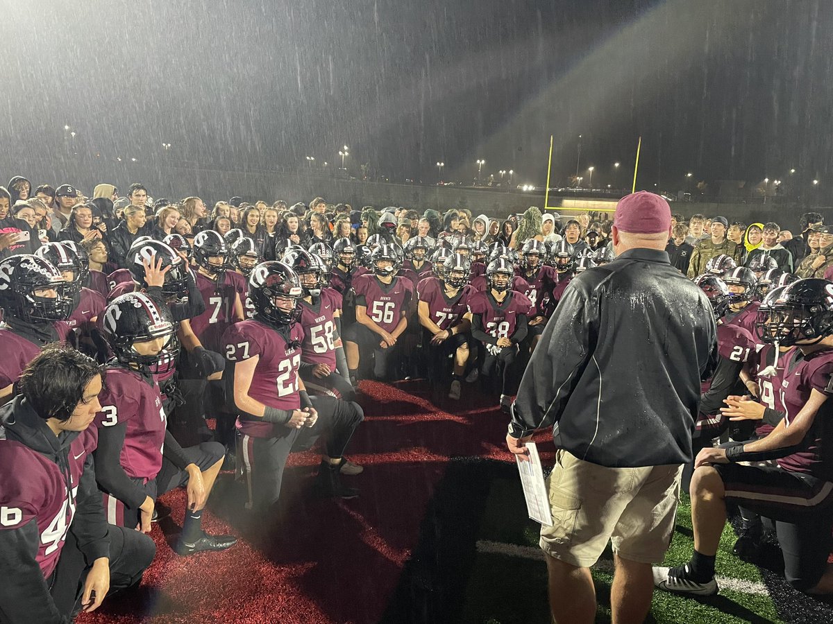 mitchell_shs's tweet photo. Great win by @BowmenFootball tonight! Conference champs! https://t.co/B3oYmFlSgd