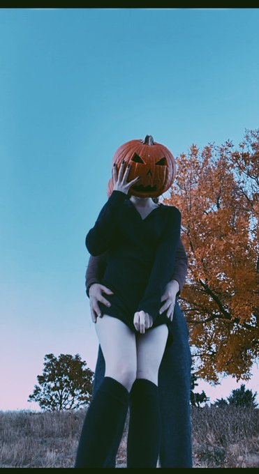 Sexy Pumpkin https://t.co/SONZrfk92q<a href="/tag/newprofilepic"class="tags"><span>#newprofilepic</span></a>
