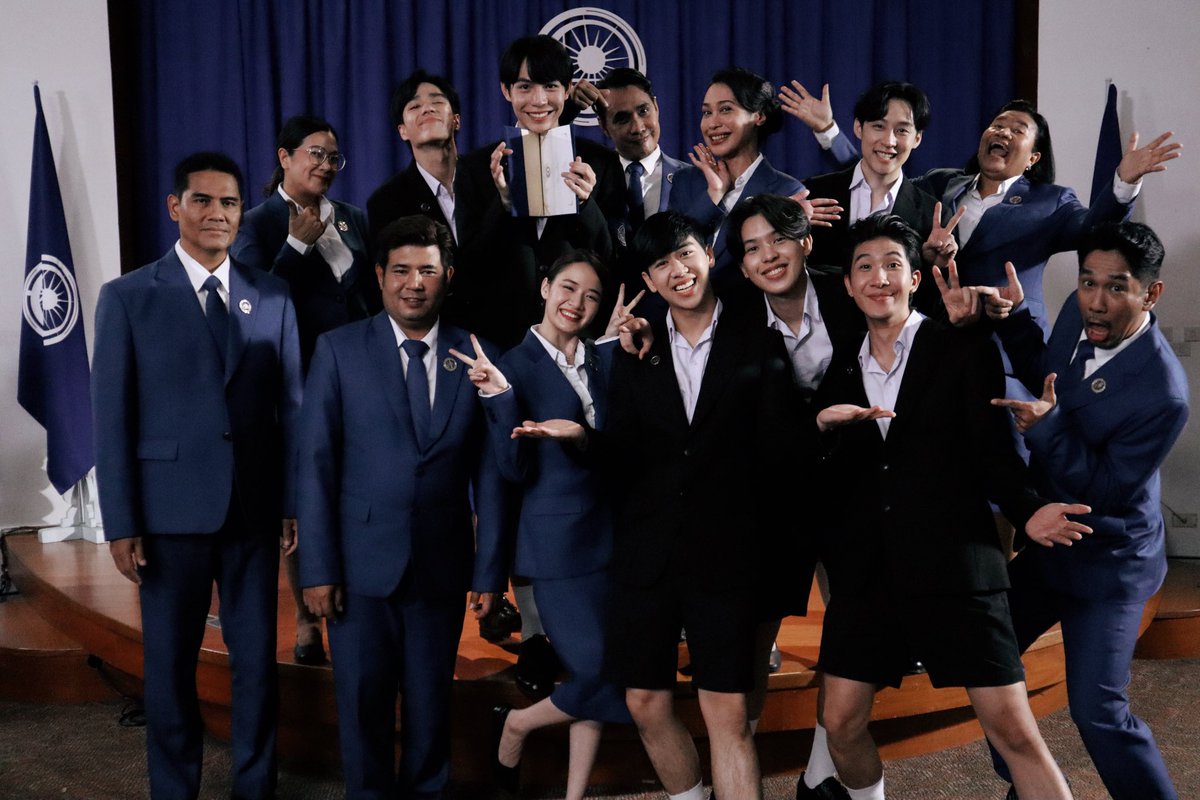 PloyPhachkarin's tweet photo. 🙏🏻🧡🤍🌗  #TheEclipseSeriesFinalEP https://t.co/d4i3G0CxZy