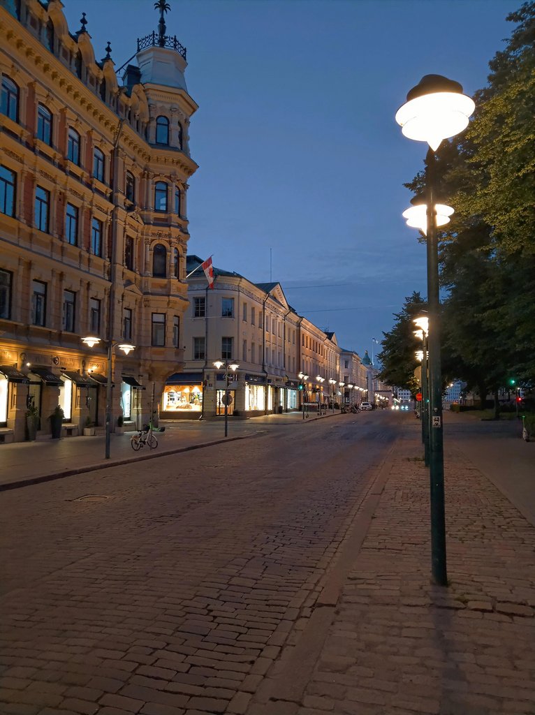 RT @CityPRN: City Porn - Helsinki street at sunset https://t.co/8lC6NI2MFf
