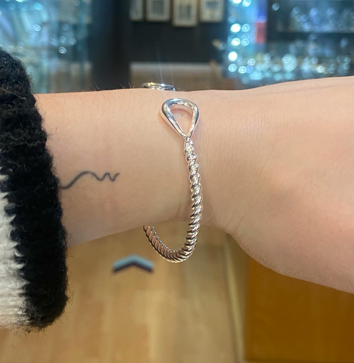 Nova_Silver's tweet photo. This beautiful cuff bangle is crafted in sterling silver, with twists making this piece shine in all lights! 
Shop in store and online! 
.
.
.

#bangles #silverbangle #novasilver #sterlingsilver #silver #silverjewellery #layeringbangles #cuffbangle #jewellerystore #jewelleryideas https://t.co/6RFO8REStx