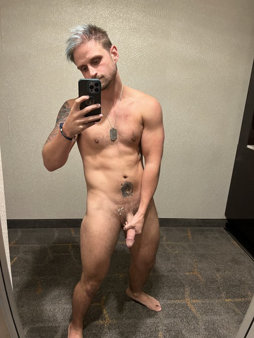 Visiting Vegas till Monday, who can help me clean this up? https://t.co/Z6W12WM2gr