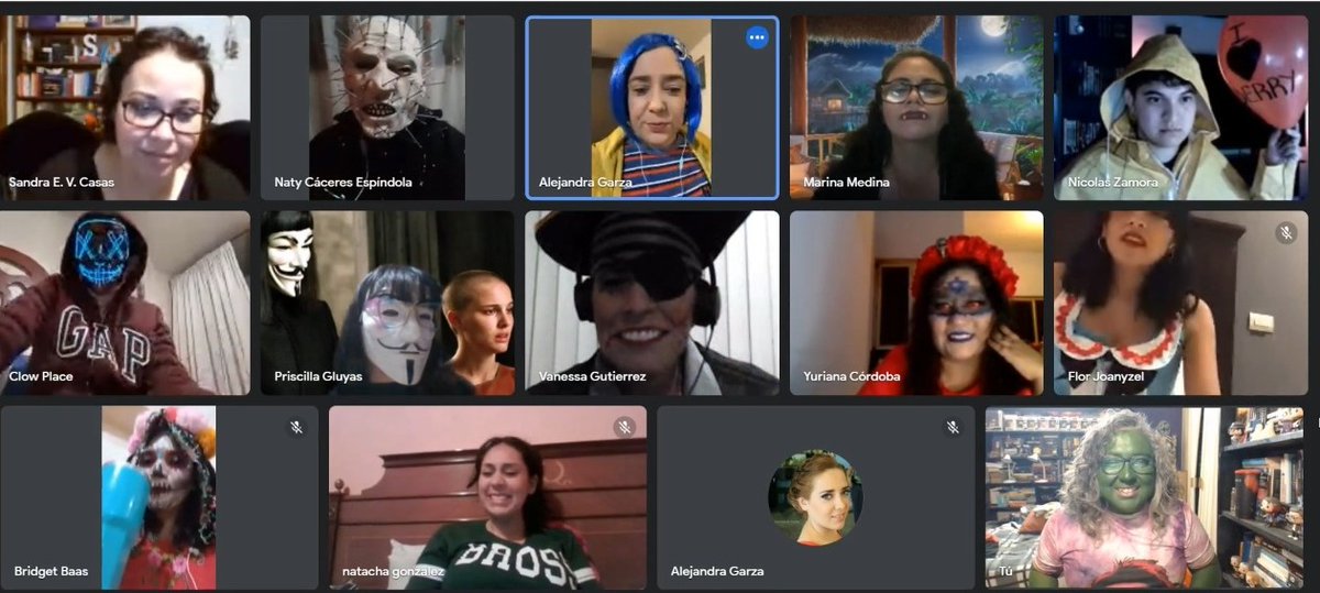 LectoBloggers's tweet photo. Segunda fiesta de disfraces de Halloween del #LectoClub 👻 ¡Son los mejores! 💜💜💜 https://t.co/GMbAO5jq7P