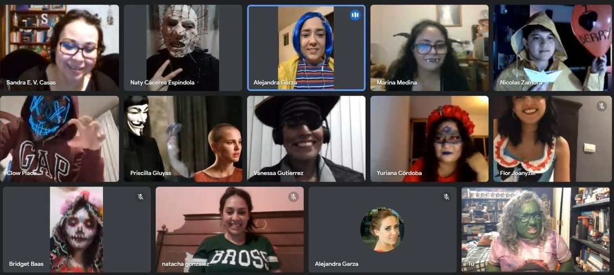 LectoBloggers's tweet photo. Segunda fiesta de disfraces de Halloween del #LectoClub 👻 ¡Son los mejores! 💜💜💜 https://t.co/GMbAO5jq7P
