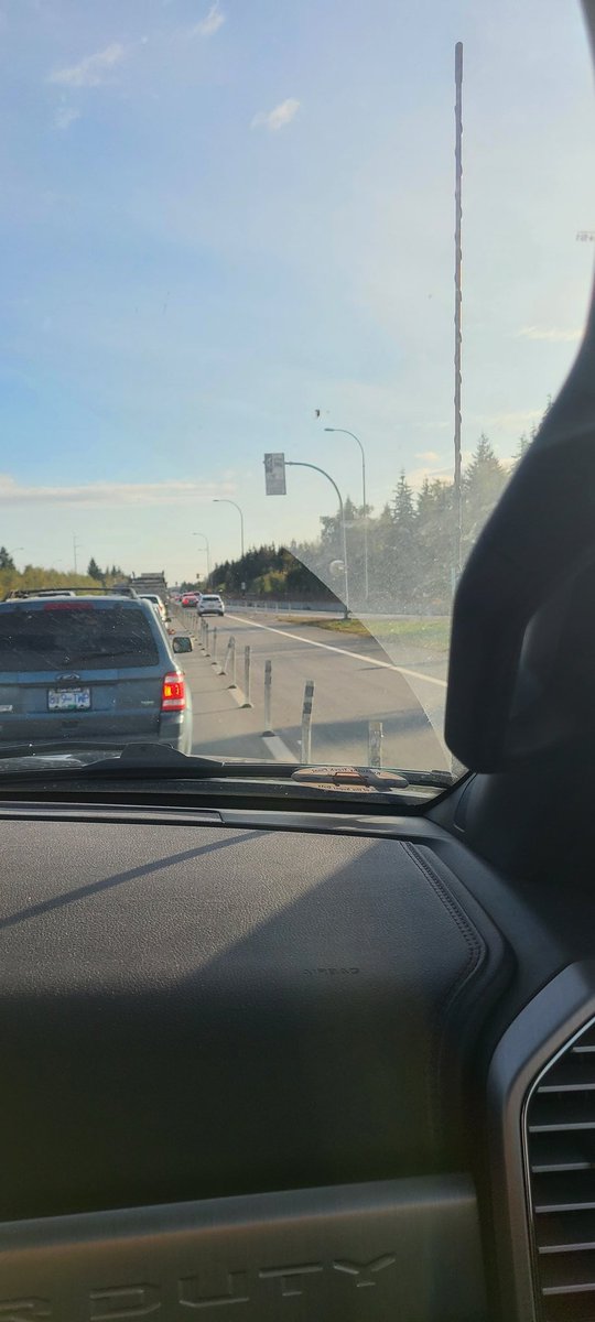 katiedafoe's tweet photo. Lost count of how many cars think they're busses on #BCHwy99 eastbound before the #MasseyTunnel. Perfect spot for the @RichmondRCMP to set up. They'd be busy https://t.co/KsNYkq0YY0