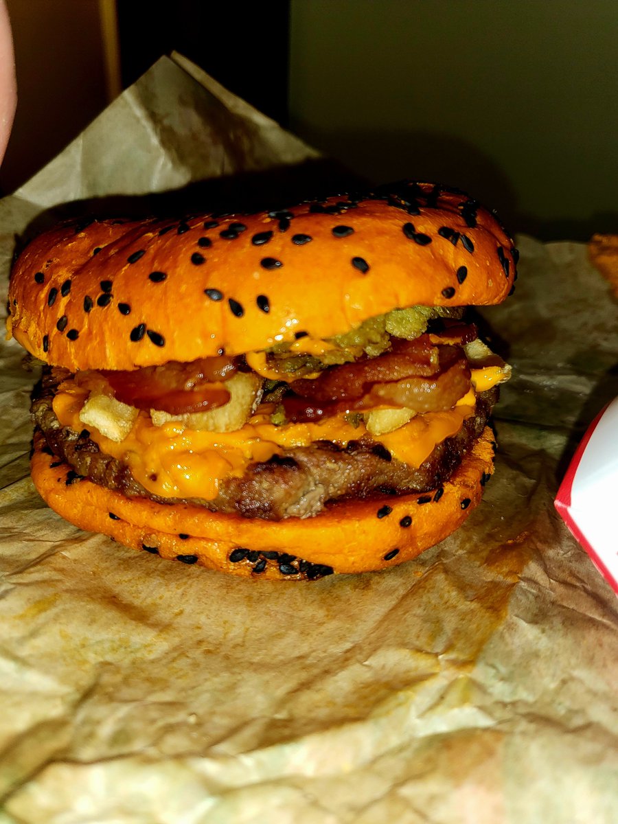 DeadJohnBrown's tweet photo. Nothing better than eating something so artificially colored that you know it can't possibly be good for you #GhostWhopper #Ad https://t.co/ft0NTMIIcT