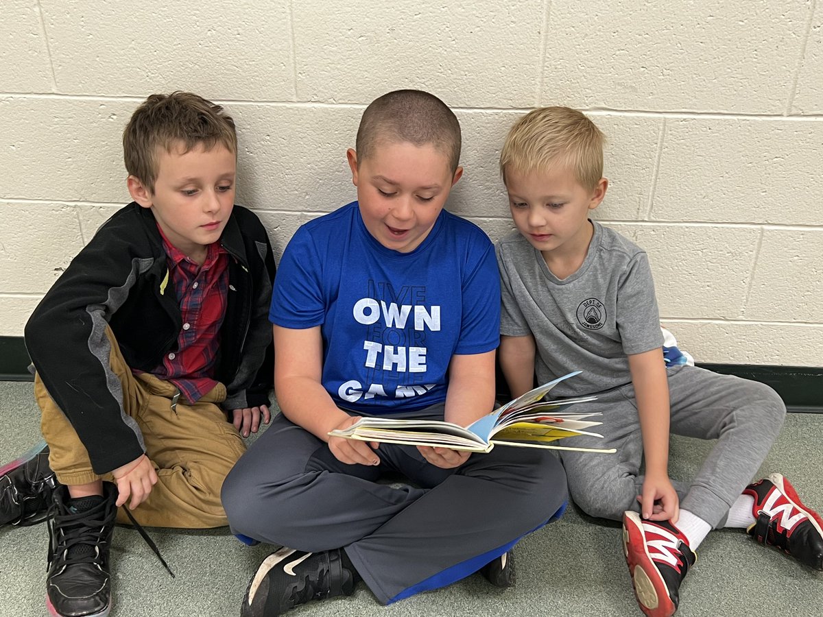 MrsColarusso's tweet photo. What a fun Friday!  4th/5th graders read books about socks to our younger students in preparation for #socktober!  3rd/4th graders played instruments to a creepy song during music. #WESNHpride https://t.co/ewY1dbqM7F