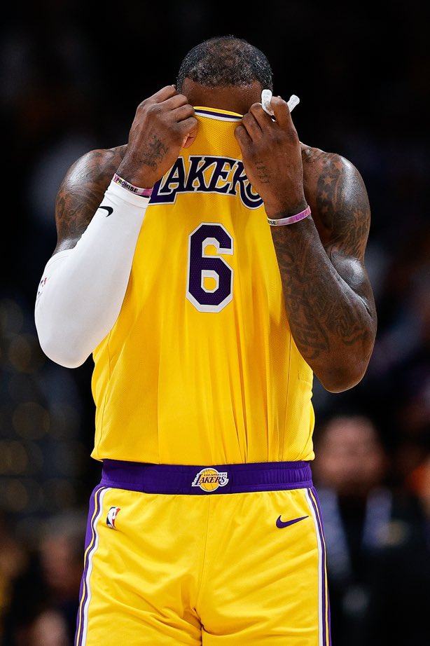 TheDunkCentral's tweet image. 0-5.