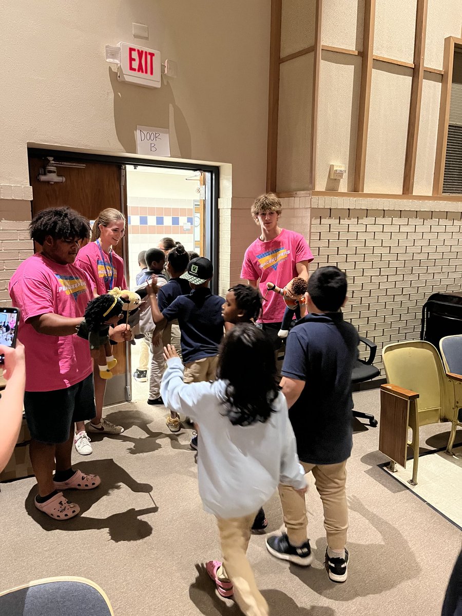 RISD Prevention Programming (@risdpreventprog) on Twitter photo PHS Peer Mediators-Safety Kids! Healthy Choices! <a href="/RISDAcademy/">RISD Academy</a> <a href="/JJPearceHS/">JJ Pearce HS</a> #RISDRRW2022 PHS Peer Mediators-Safety Kids! Healthy Choices! <a href="/RISDAcademy/">RISD Academy</a> <a href="/JJPearceHS/">JJ Pearce HS</a> #RISDRRW2022