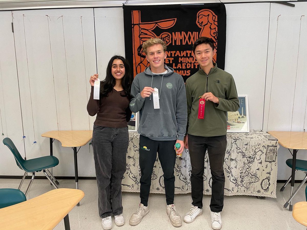 mhsjcl's tweet photo. A successful week for Miramonte Latin! Our food drive ended this friday, and Latin 3 period 5 were the winners with 303 points! On top of that, everyone who placed top 3 at Ludi in their respective events got ribbons! https://t.co/KILm3iSelj