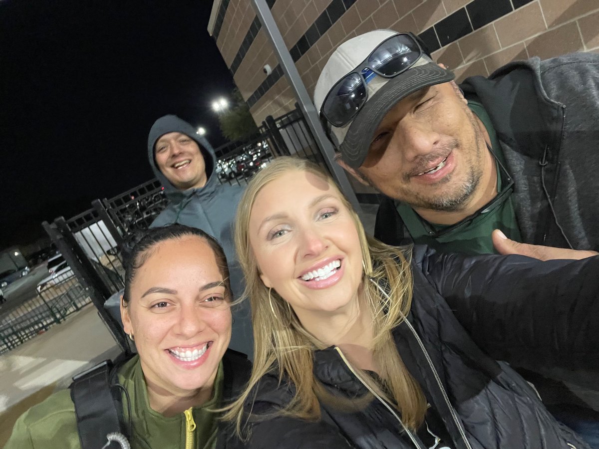 BuddBarbie's tweet photo. Friday night lights! @FSHISD @RGC_Football https://t.co/5vPhvQzLlo