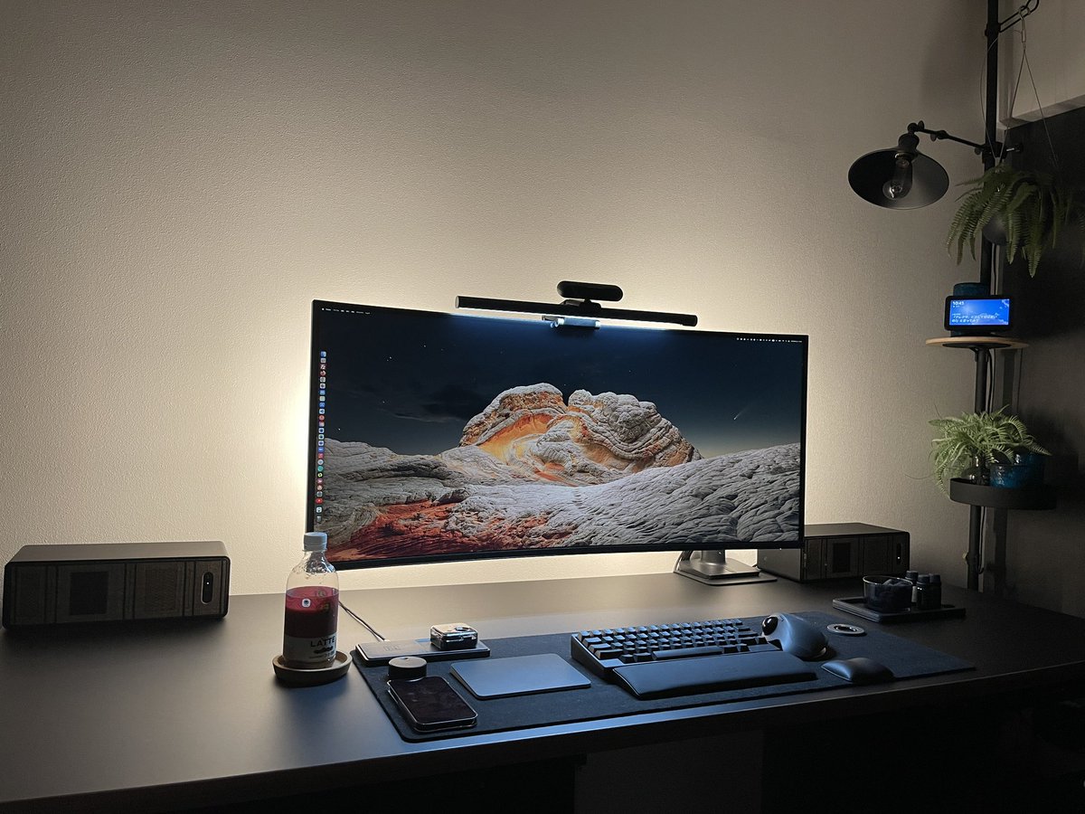 insNote_C's tweet image. ワイが試行錯誤した、シンプルながらも最高のデスク環境見て…