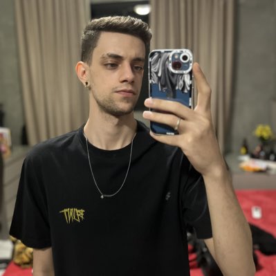 Nathanqueirozzz's tweet photo. #NovaFotoDePerfil https://t.co/OM0sj2E8Xc
