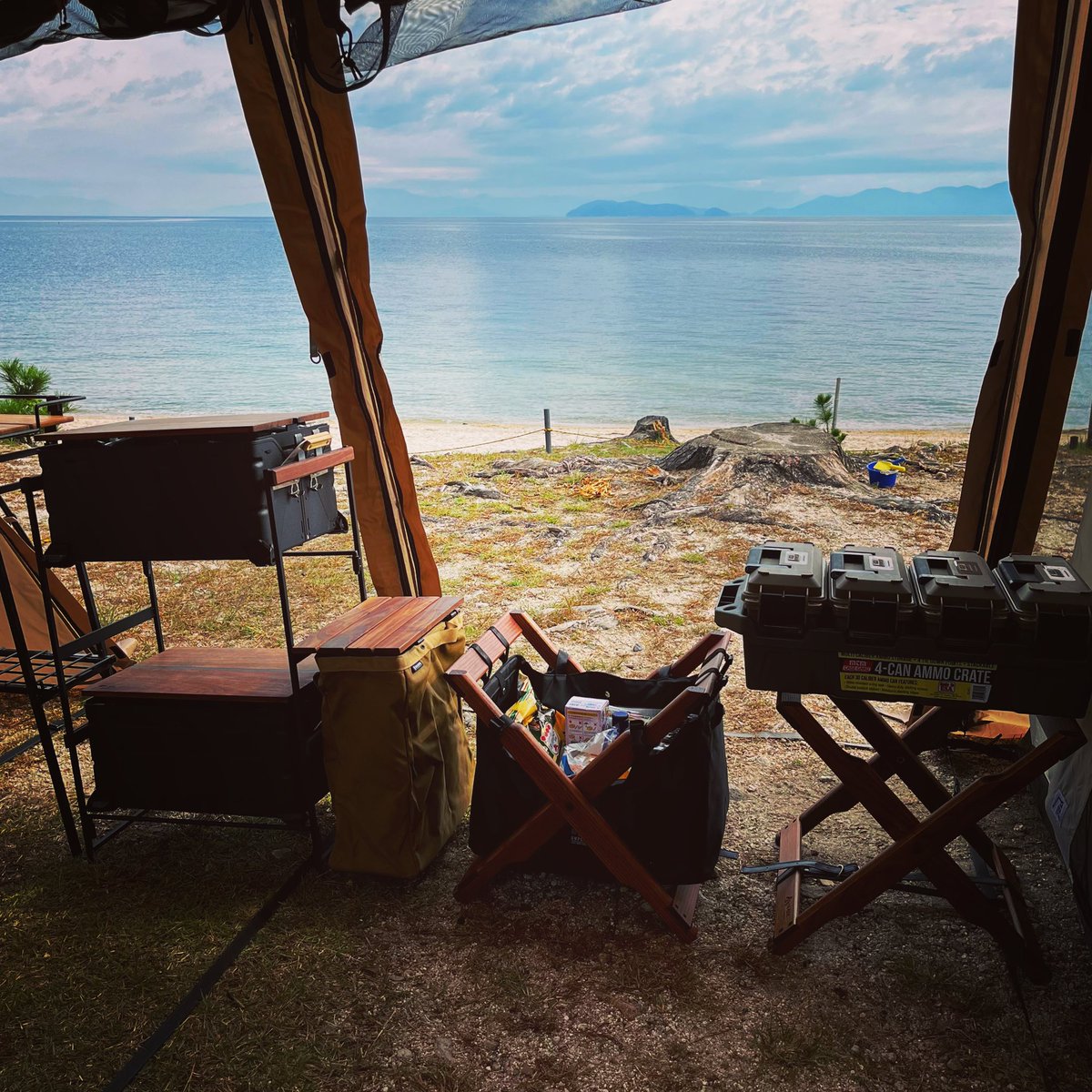 kani_camp's tweet photo. 湖畔キャンプ🏕

シェルコンラック、MTMのアモカン、TURIBAGと収納はこれが使いやすくてええ感じ💡

#hando #シェルコンラック #湖畔キャンプ https://t.co/2TL4p9KjTp