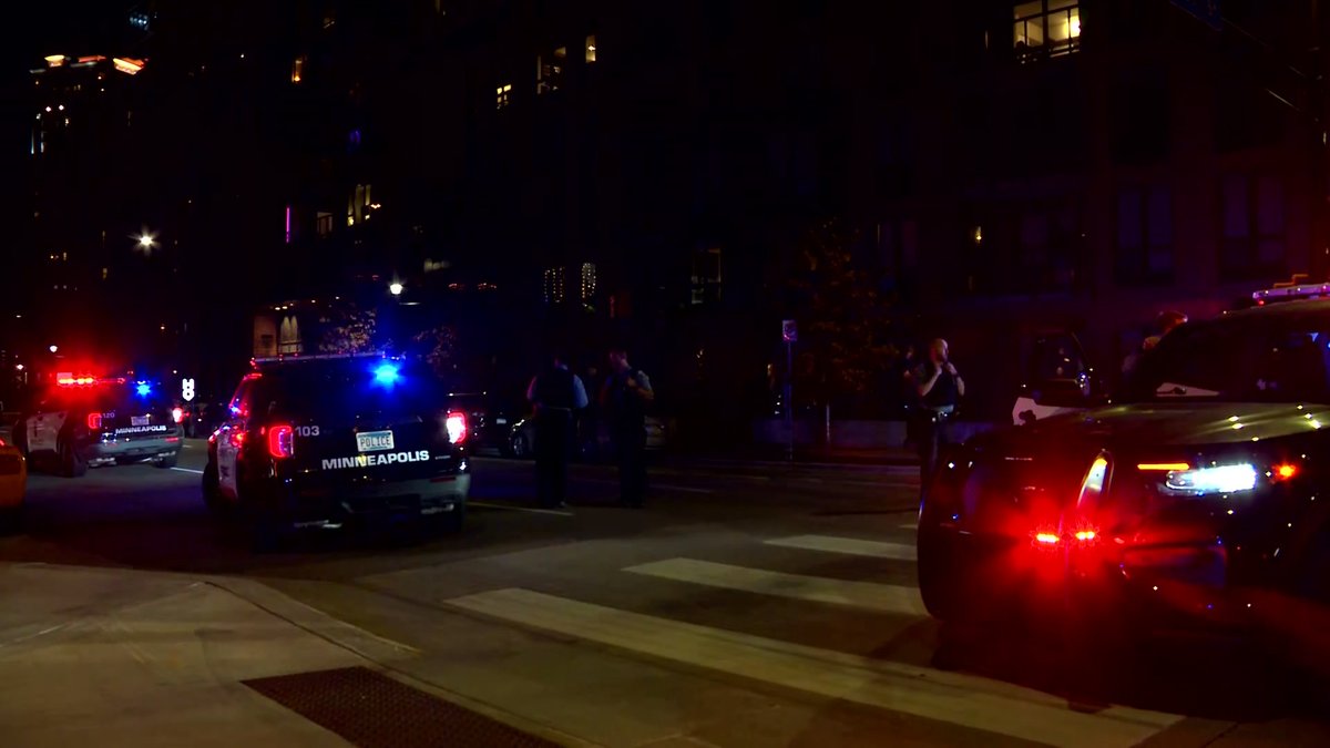 Police say a man has serious injuries after a shooting near 8th and Portland around 9pm in downtown Minneapolis. Investigators are still working to determine what led up to the shooting. No one is in custody. @WCCO