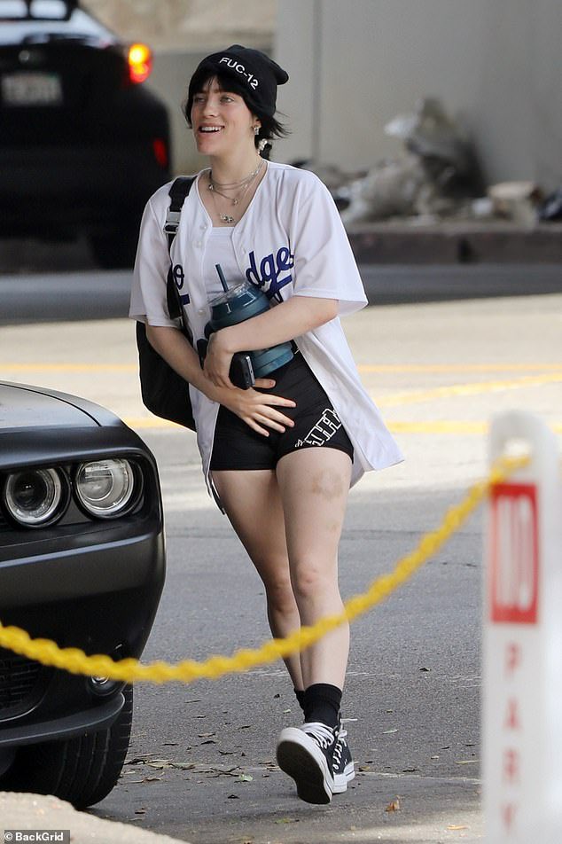 Billie Eilish Tours on Twitter "More of Billie out and about in Los
