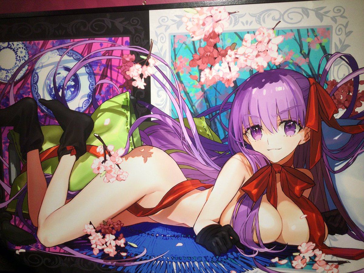 FullMoonAscends's tweet photo. 10月28日に「ワダアルコ展 大阪Fate &amp; Fate/EXTRA ART WORKS」に行ってきました

多くの作品展示がされていてFate愛たっぷりなとても幸せな空間でした🌹
等身大サイズの作品は目を奪われ世界観を全開で浴びました🦊
とても素晴らしい黄金劇場でした🌹

#ワダアルコ　#ワダアルコ展　#FateEXTRA https://t.co/Sa1lMJ3Us2