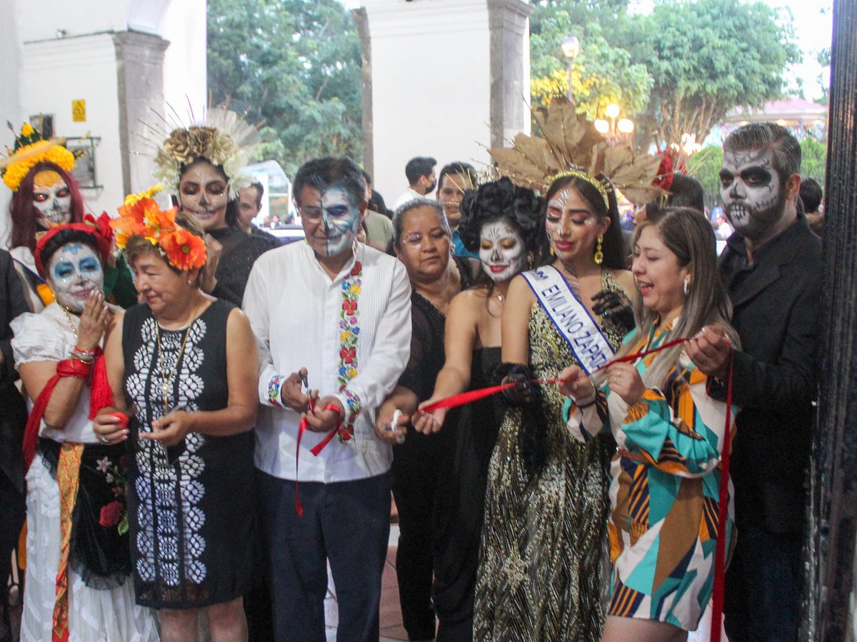Se llevó a cabo la Inauguración de nuestro Festival Catrinas Coatepec 2022, a la celebración acudió el alcalde acompañado de ediles municipales quienes agradecieron a los asistentes y desearon que estas celebraciones la disfruten de sobremanera.