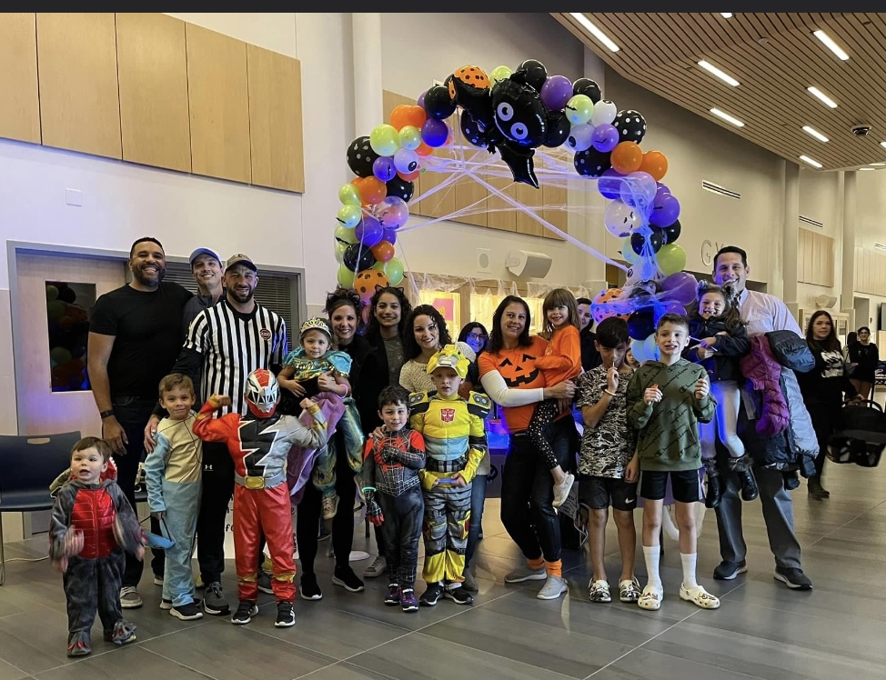 Smitty_Bulldogs's tweet photo. A Monster Mash and a ghoulish good time! Thank you, Bulldogs! #BRAVE #PAC #Volunteers #FoodPantry https://t.co/owFvRKgdiq