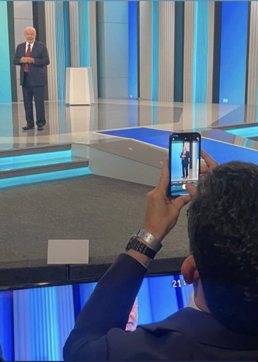 fermalanski's tweet photo. Sérgio Moro tem um fetiche no Lula #DebateNaGlobo #LulaNaGlobo https://t.co/u7zU2CbTeJ