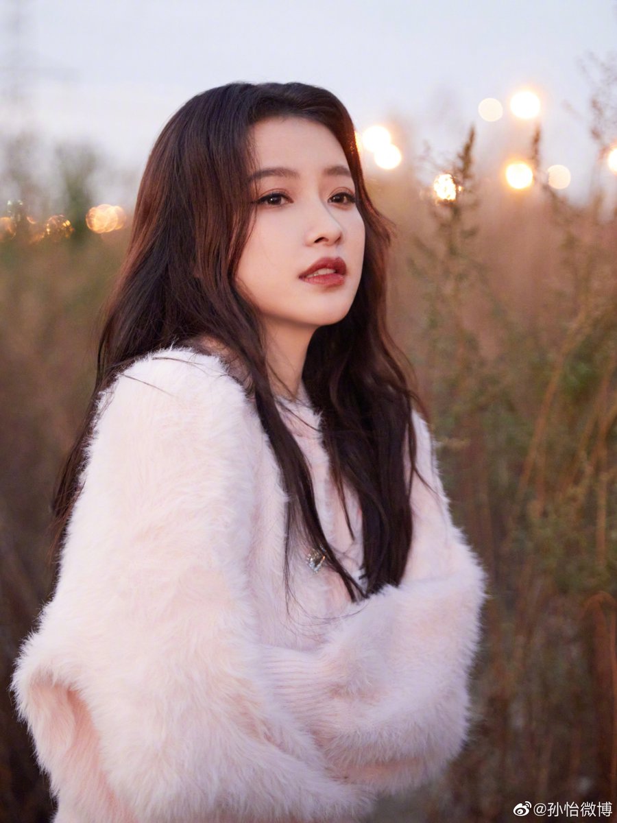 dramaskfan's tweet photo. Novas fotos da #SunYi.
Mais fotos: https://t.co/HIQSesclNd
#孙怡 #TheWindBlowsFromLongXi #HengshanHospital #TwistedFateOfLove #BeTogether #HelloProcurator #IrreplaceableLove #AllOutOfLove #SiegeInFog #BecauseOfYou #LegendOfMiYue #cdrama #dorama https://t.co/9QCGOS5xwz